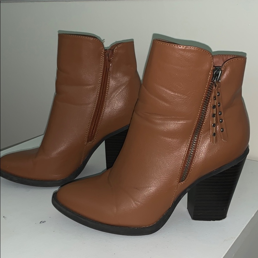 Women’s leather heel booties